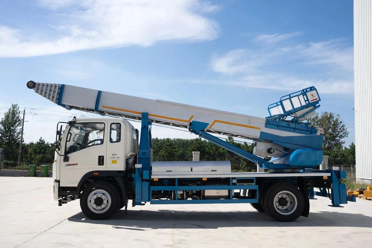 金寨县云梯上料车租赁费用