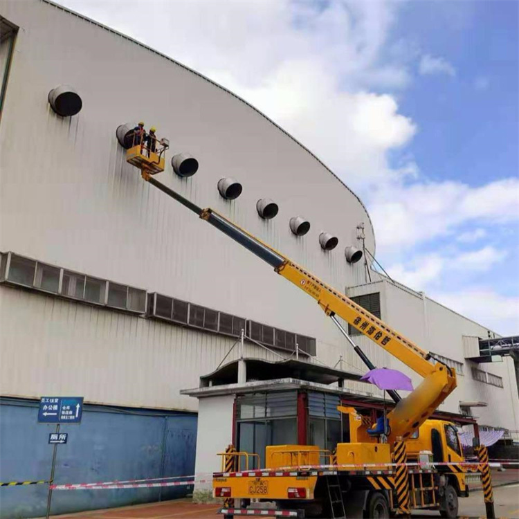 金寨县高空作业车出租服务：专业广告牌安装解决方案