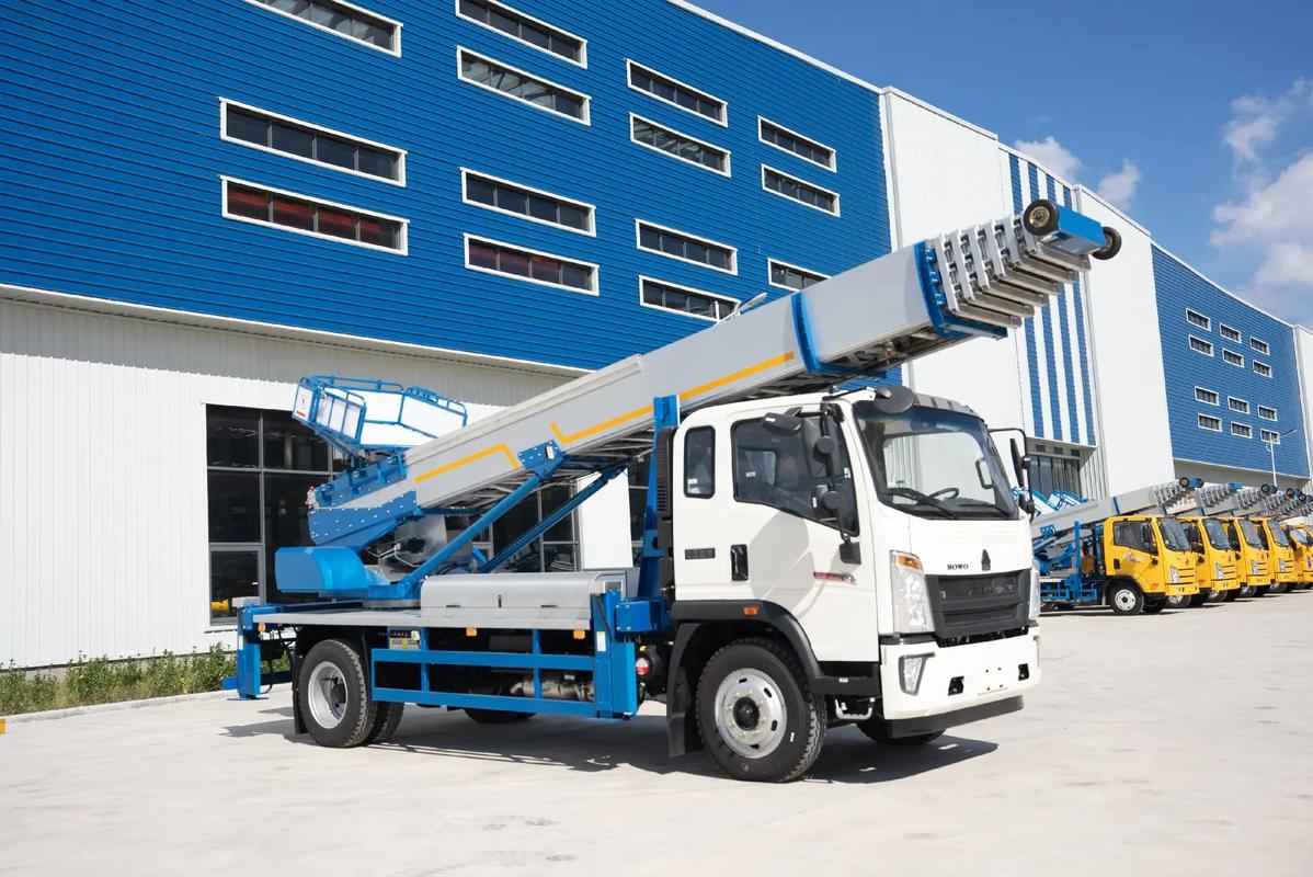 金寨县出租云梯车高空作业车 建筑垃圾搬运